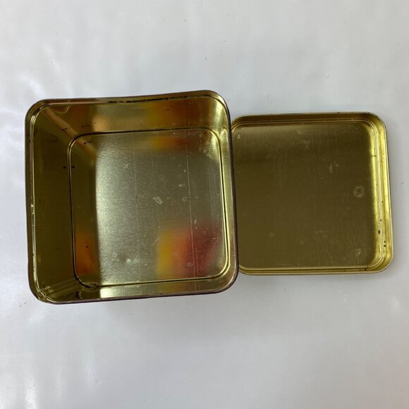 Set Of 3 Vintage Christmas-Themed Metal Tins Festive Poinsettia Polka Dot Design - Picture 13 of 13